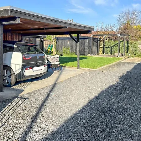 Awesome In With House Sea View