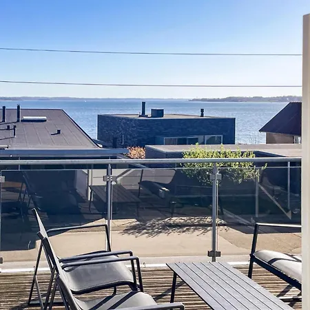 Awesome In With House Sea View