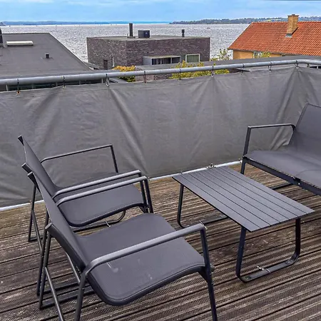 Semesterbostad Awesome In With House Sea View *