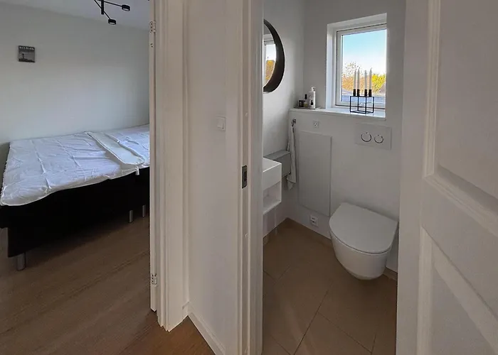 Semesterbostad Awesome In With House Sea View *